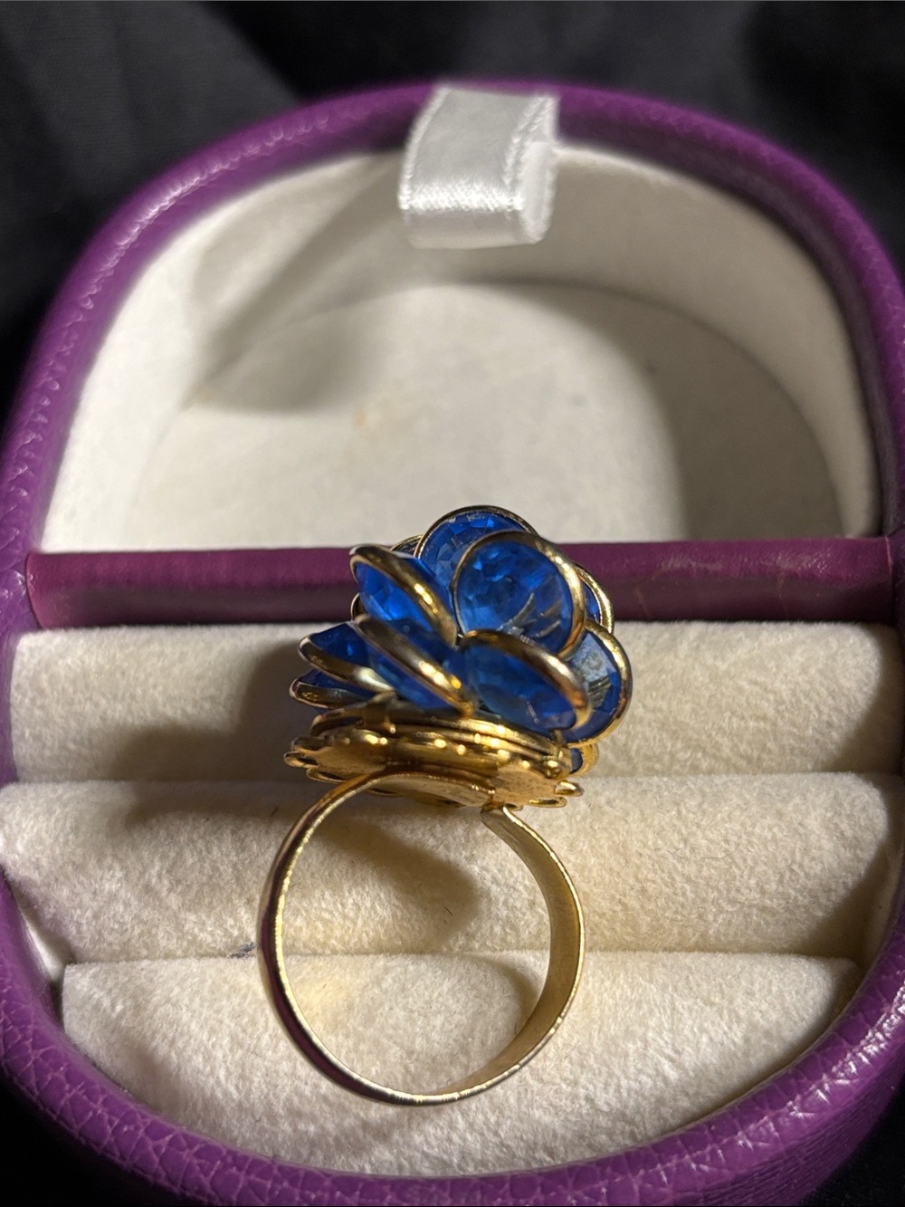Vintage Golden Blue Glass Flower Pedals Ring Size 8 -French Stylish